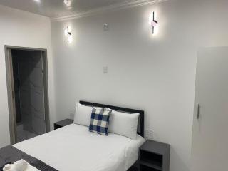 The Palms Guest House - 8