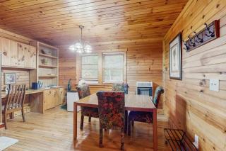 Stone Cottage Retreat - Elk Park - 3