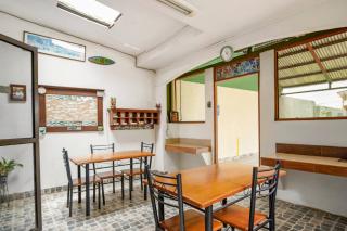 Room E in Heredia – Excellent location - 1
