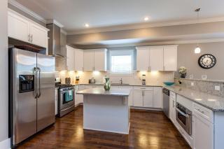 1A Rooftop Deck, 3mi Broadway, Side by Side Houses Available - 7
