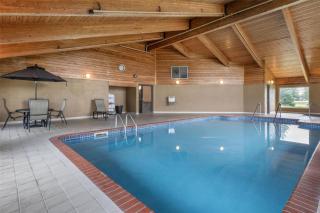 SureStay Plus Hotel by Best Western Litchfield - 1