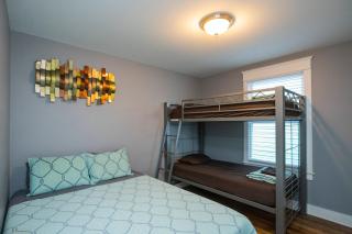 1B Rooftop Deck, 3mi to Broadway, Side by Side Houses Available - 1
