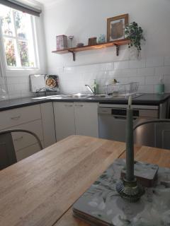 Lavender Cottage - Cute, Cosy & Pet Friendly - 0