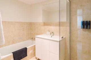 Comfort - 3 Bedroom Deluxe Family Home - 4