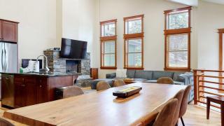 Red Slate Canyon - Modern 2-Story Condo - 1