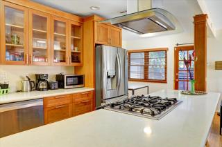 Entire House,Convinient location in Los Angeles , near Universal, Hollywood, Pets Friendly, Free WIFI - 4