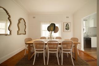 Sunlit Retreat Close to Cafes and Beach - 7