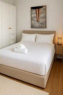 Light Filled 3-Bed Home near Brighton Beach - 3