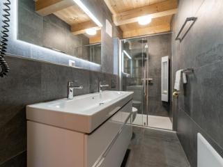 Alpina Lodge - 1