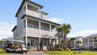 Sleeps 18 7BDR Backyard Pool Walk to Beach Miramar Beach Jewel by AvantStay - 7