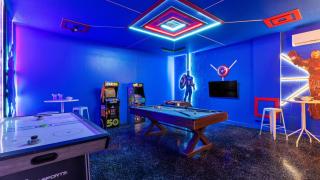 Sleeps 25 In Solara Resort Near the Theme Parks Coconut Breeze by AvantStay - 9