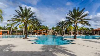 Sleeps 18 Solterra Resort Pool GameRoom Themed BDRs Broad Oak by AvantStay - 6