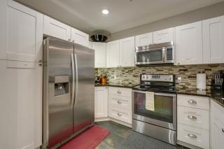 Coastal Sea Side Townhome - Walk to Beach! - 1