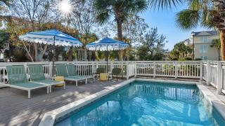 Steps to Beach Arcade Game Room Pool Hot Tub Calico Scallop by AvantStay - 9