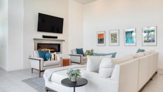 Sleeps 40 3 Luxe Villas next to Empire Polo Club Putting Green Pickleball - 4