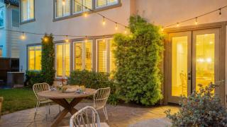 Spacious 4BR Home w Fireplace Work Space Backyard Dining - 5