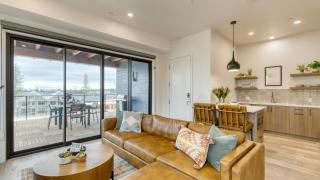 2 Units Minutes to Old Bend Deck Hot Tub 1204 Skyline Ranch by AvantStay - 8