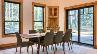 Spring River Retreat Waterfront Luxury w Hot Tub Game Room Near Bend - 3