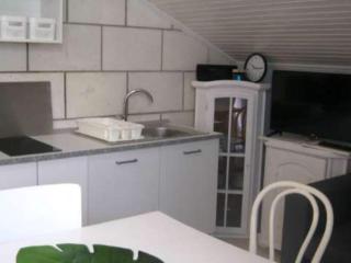 Two Bedroom Apartment With Balcony And Sea View - 1