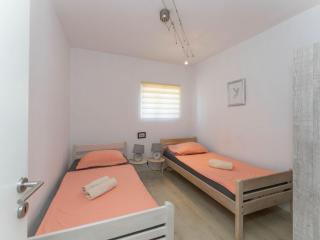Holiday Home Sanda - Four Bedroom Holiday Home with Terrace - 8