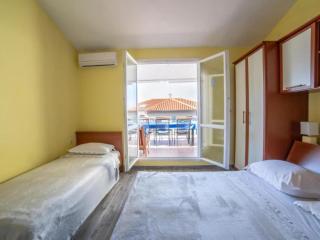 Apartments Ribarevi - Three Bedroom Apartment With Terrace and Sea View - 4