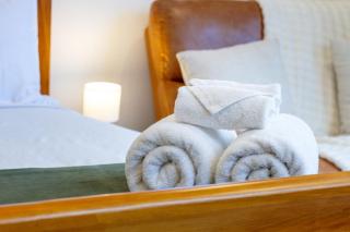 The Nest - Modern Studio Retreat with Parking - 6