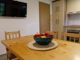 Hillside Haven Holiday Home with Sauna and Hot-Tub - One Bedroom Holiday Home with Sauna and Hot-Tub - 1