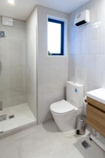 The Nest - Modern Studio Retreat with Parking - 2