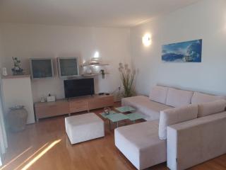 Three Bedroom Apartment With Terrace And Sea View - 0