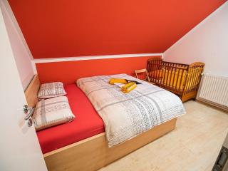 Elegant and Stylish Retreat Apartments with Terrace - Three Bedroom Apartment with Terrace - 1