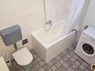 George Central Apartment - Two Bedroom Apartment with Park View - 2