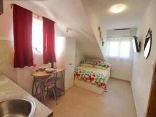 Apartments Clementina Sunrise-Standard Studio Apartment RED - 2