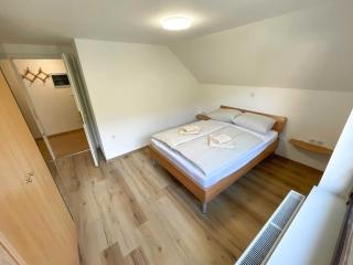 Two Bedroom Apartment with Balcony and Mountain View - 3