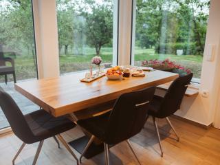 Cozy Holiday Home with Fireplace and Scenic Hills in Bistrica ob Sotli - Two Bedroom Holiday Home - 4