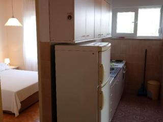 Two Bedroom Apartment with Sea View and Balcony - 8