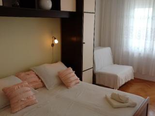 Two Bedroom Apartment with Sea View and Balcony - 5