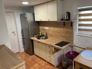 Meadow Tranquil Apartments with Evergreen Garden - Studio Apartment - 0