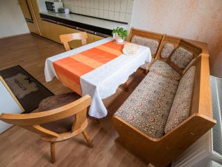 Quiet and Sunny Apartment with Balcony - Two Bedroom Apartment with Balcony - 7