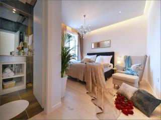 Via Porto Rooms - Deluxe Room with King Size Bed - 7