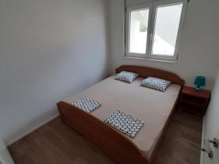 One-Bedroom A2 - 8