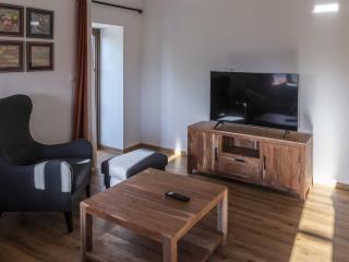 Mountain View Villa with Sauna and Hot-Tub - Three Bedroom Villa with Sauna and Hot-Tub - 9