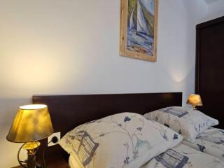 Lisko Vacation House - Five Bedroom Holiday Home with Private Pool - 4