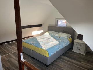 Meadow Tranquil Apartments with Evergreen Garden - Two Bedroom Apartment - 2