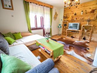 Bloomfield Retreat Country House with Sauna - Three Bedroom Country House - 8