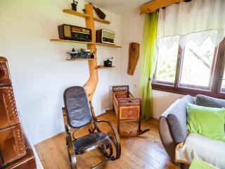 Bloomfield Retreat Country House with Sauna - Three Bedroom Country House - 9