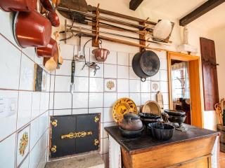 Cozy Countryside Retreat Villa with Hot-Tub - Two Bedroom Villa with Hot Tub - 2