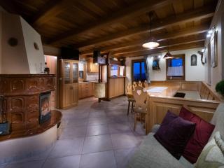 Vivid Hillside Country House with Hot-Tub and Sauna - Two Bedroom Country House - 7