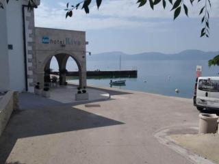 Two Bedroom Apartment With Terrace A4 - 2