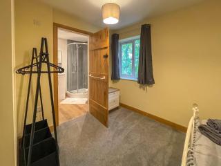 The Firs - Uk33999 - 3