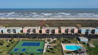 Ocean View w Pool TennisPickleball Beach Access Summer Love by AvantStay - 4